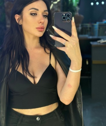 Шахноза, 23 года, 2 размер груди